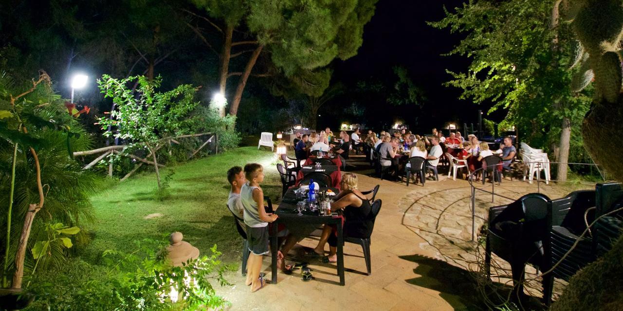 Camping Villaggio L'Ultima Spiaggia Bari Sardo Extérieur photo